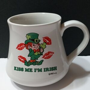 Vintage 1982 Wallace Berrie Kiss Me I'm Irish White Mug